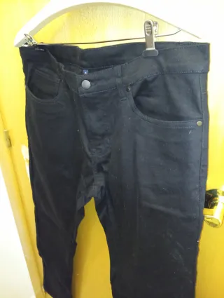 Pantalón tejano  negro