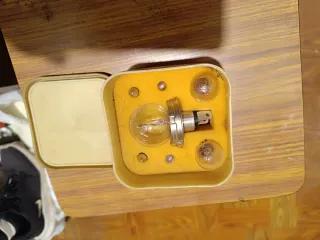 Lámpara Metal Mazda Repuesto Seat 600