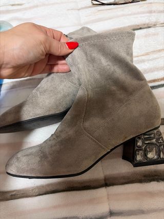 Botas Alma en Pena grises con pedrería