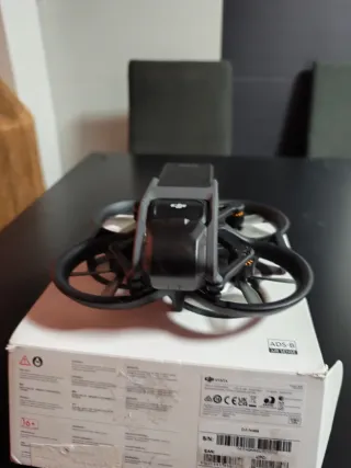 Dron DJI Avata Negro