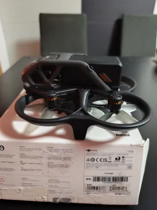 Dron DJI Avata Negro