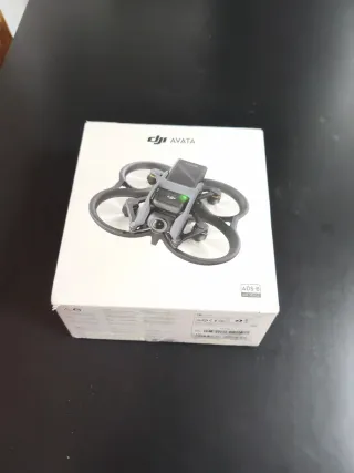 Dron DJI Avata Negro