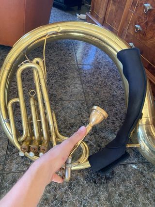 Sousafón Amati en Si bemol