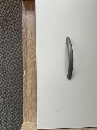 Escritorio con cajones madera y blanco