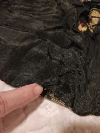 Abrigo Nancy Cuadros Amarillo y Negro