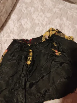 Abrigo Nancy Cuadros Amarillo y Negro