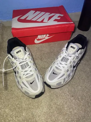 Nike P-6000 Gris Blanco