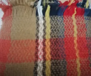 Bufanda cuadros flecos nueva con etiqueta