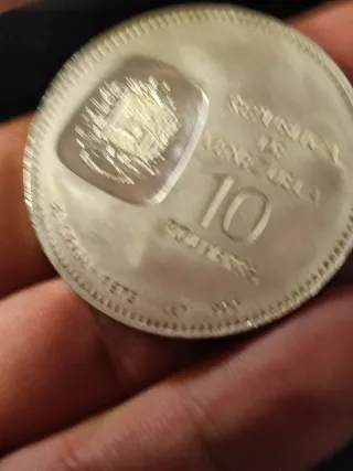 2 Monedas de Plata de  10 y un Bolívar 35,2 gramos