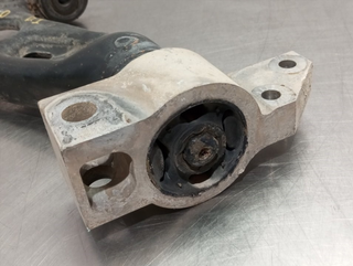 BRAZO SUSPENSION INFERIOR DELANTERO IZQUIERDO SEA