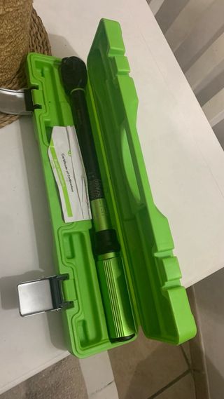 Llave dinamométrica con maletín