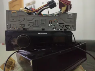 Radio Pioneer Negro/Plata