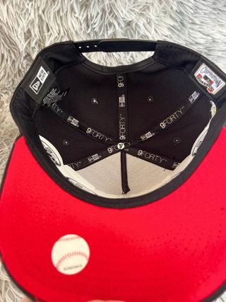 Gorra New Era Yankees 9Forty Ajustable Negra Roja