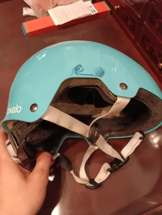 Bicicleta, patines, protecciones y bolsa