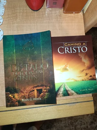 El deseado de todas las gentes + Camino a Cristo.