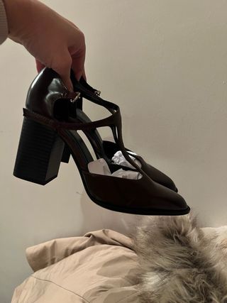 Zapatos tacón Zara marrones talla 38
