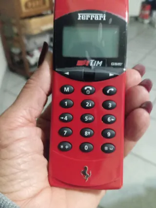 Telefono Ferrari TIM GPRS rosso