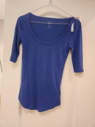 Camiseta GAP azul eléctrico talla XXS