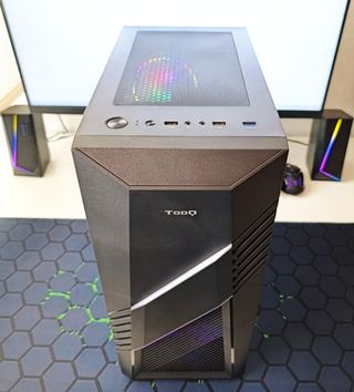 PC GAMING COMPLETAMENTE NUEVO - RX580 - 16GB