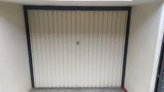 Puerta de garaje metálica