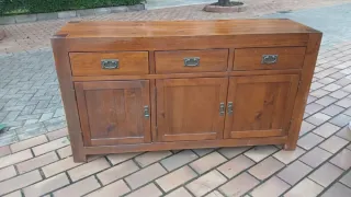 Cómoda de madera con 3 cajones y 3 puertas