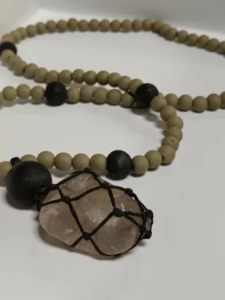 Collana minimal con quarzo grezzo
