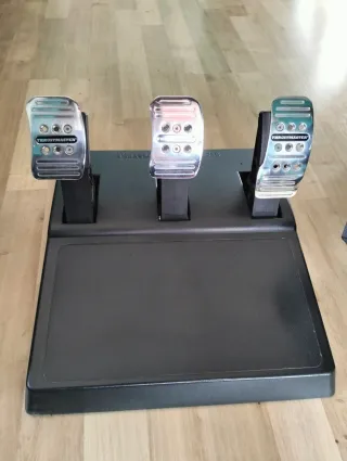 Thrustmaster t150 Pro Volante e Pedaliera T3PA