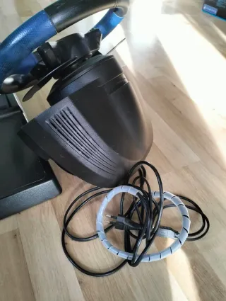 Thrustmaster t150 Pro Volante e Pedaliera T3PA