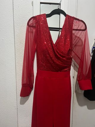 Mono rojo lentejuelas y tul