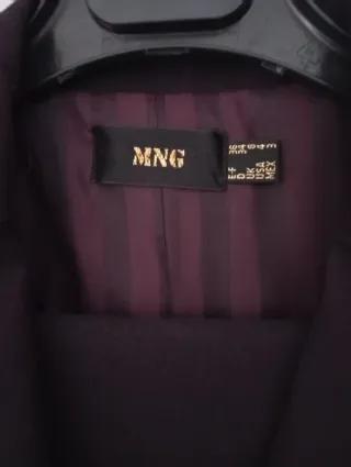 Traje pantalón berenjena