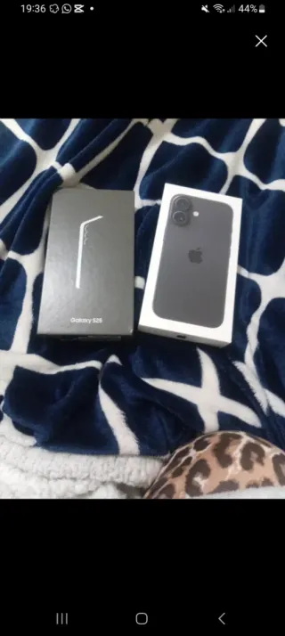 iPhone 16 y Samsung S25