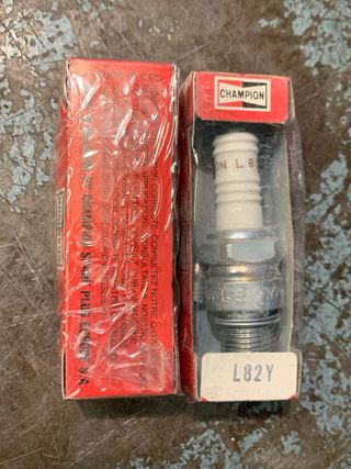 Set 4 Candele Champion L82Y NUOVE