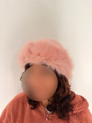 Gorro invierno pelo mongol beige/rosa