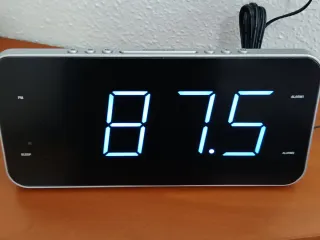 Radio Reloj Digital Negro y Plata