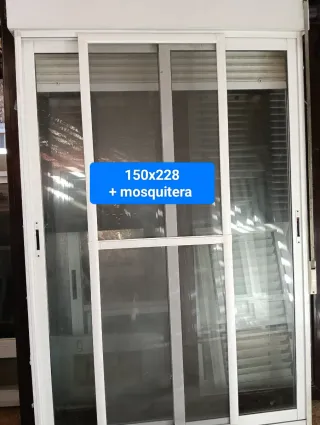 Puerta balconera 150x228 + mosquitera