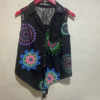 Blusa Desigual sin mangas estampada
