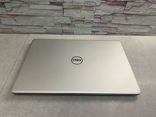 Portátil Dell Inspiron Plata y Negro