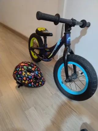 Bicicleta Monty + Casco