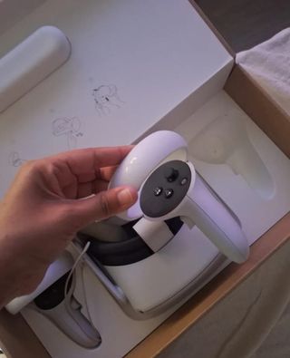 Meta Quest 2 VR Headset y Controles