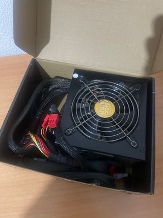 Fuente Alimentación Aerocool LUX 550W