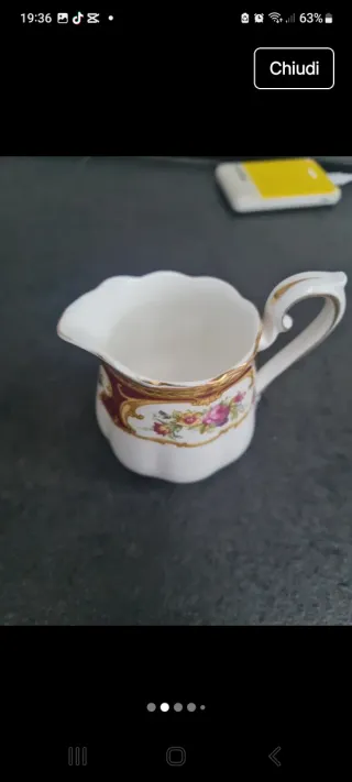 Lattiera Royal Albert in porcellana