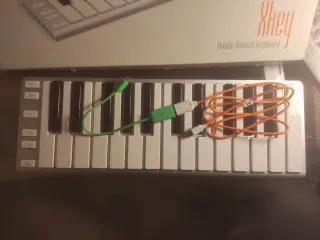 Teclado Maestro CME Xkey 25