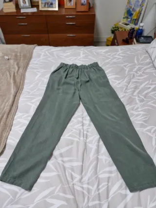 Pantalón fluido verde talla M