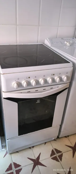 Cocina y horno blanco