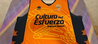 Camiseta del Valencia Basket Talla XXL
