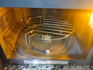 Microondas Toshiba con Grill