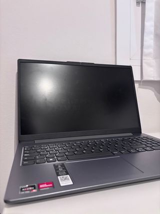Lenovo Ideapad Slim 3
