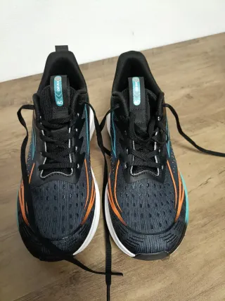 Zapatillas deportivas hombre talla 42