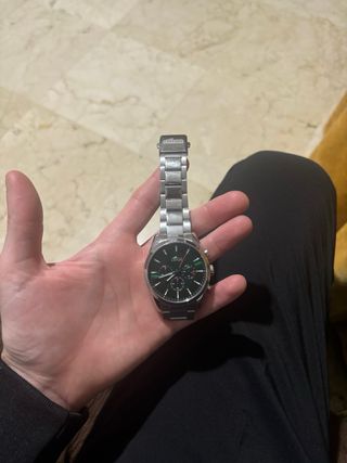 Reloj Lotus Verde y Plateado