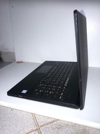 Fujitsu Siemens LifeBook A357 (i5-7ª Gen)